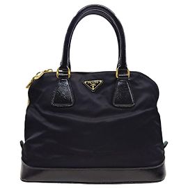 Prada mala Tote em nylon e couro Saffiano Preto