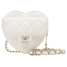 Chanel Mini Gürteltasche Herz aus weißem Leder Weiß