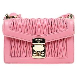 Miu Miu Bolsa de ombro com aba matelassé rosa Rosa