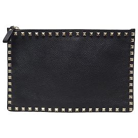 Valentino Clutch Rockstud em couro granulado preto Preto
