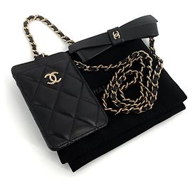 Chanel Limited Edition Lambskin Gold Bow Chain Card Wallet Black