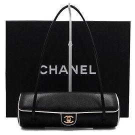 Chanel mala Bowling Grande em pele de vitelo grão preto com logótipo CC dourado Preto