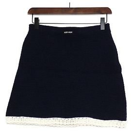 Miu Miu Saia de malha crochet com logótipo em mistura de algodão azul marinho para mulher Azul