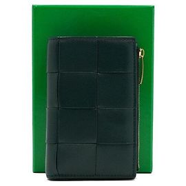Bottega Veneta Medium Cassette Fold Geldbörse in Emerald Green Grün