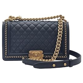 Chanel Borsa a tracolla Caviar Boy Nero