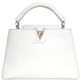 Louis Vuitton mala de ombro Capucines BB Branco