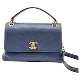 Chanel Bolsa de ombro com aba e alça de mão em python chevron azul marinho Azul