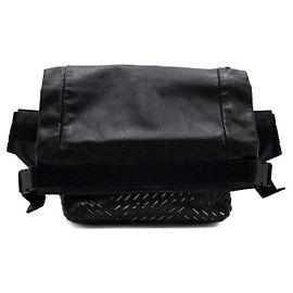 Bottega Veneta Borsa a tracolla da uomo in pelle traforata nera Nero