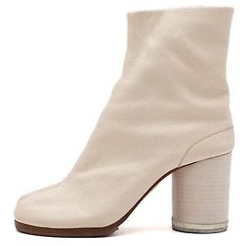 Maison Martin Margiela Botas de cano curto Tabi em couro marfim Branco