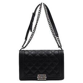 Chanel Borsa a tracolla Boy Large Flap in pelle caviale matelassé nera Nero