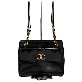 Chanel Bolsa de Ombro em Verniz com Corrente Preta Preto