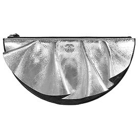 Chanel Wave COCO Half-Moon Clutch Medium Silver Silber