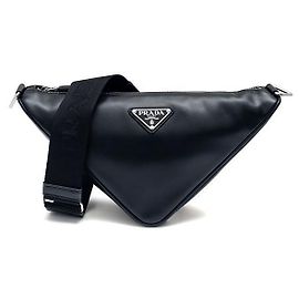 Prada Triangle Lederhandtasche Schwarz