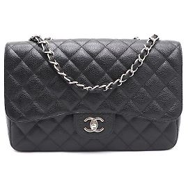 Chanel Bolsa de Ombro Caviar Classic Large Jumbo One Flap com Corrente Prateada Preto