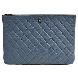 Chanel Série de clutches Classic Caviar Silver Light Blue Azul