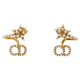Dior Boucles d'oreilles perles Claire Doré
