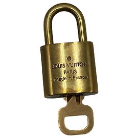 Louis Vuitton Padlock and Key Logo Metal medium D'oro