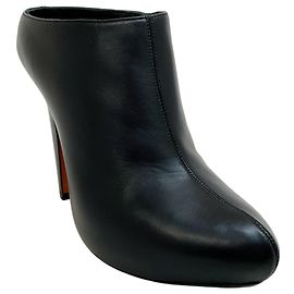 Alexander McQueen Black Leather Slip On Platform Mules Black