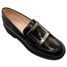 Mocassins Roger Vivier en cuir brillant marron avec boucle Viv Marron