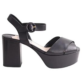 Tacchi Prada in pelle nera Nero
