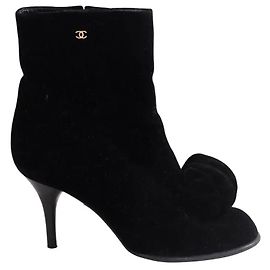 Botas Chanel de terciopelo negro Negro