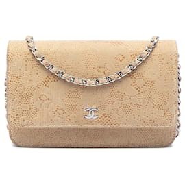 Bolso bandolera Chanel CC Lace Overlay en piel de cabra Tan Wallet On Chain Camello