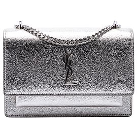 Borsa a tracolla Sunset Mini Wallet on Chain in pelle di vitello metallizzata argento con monogramma Saint Laurent Argento