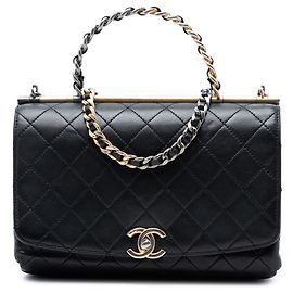Chanel Medium Quilted Lambskin La Parisienne Schultertasche Schwarz Schwarz
