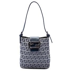 Bolsa de Ombro Fendi Zucchino Canvas Cinza Cinza