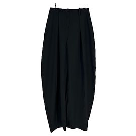 Autre Marque Weite schwarze Hose, abgerundet Schwarz
