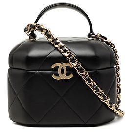Estojo Vendome Chanel em pele de cordeiro acolchoada preta Preto