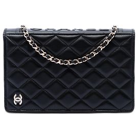 Carteira Book Wallet On Chain Chanel em pele de cordeiro acolchoada preta Preto