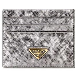Prada Saffiano Triangle Kartenetui Silber Metallisch