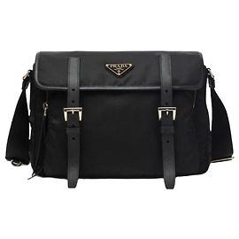 Prada Borsa a tracolla in Re-nylon Nero
