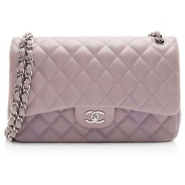Bolsa Chanel Classic Jumbo Double Flap em pele de cordeiro Roxo