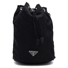 Prada Borsa secchiello Black Re-Nylon con tracolla a coulisse Nero