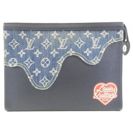 Louis Vuitton Monogram Drip Pochette Voyage Bleu