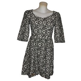 Max & Co Robe courte à manches trois quarts avec imprimé floral Noir Blanc
