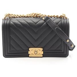 Borsa a tracolla Chanel Boy Chevron V-Stitch Nero
