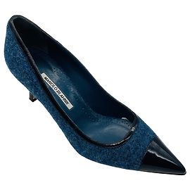 Manolo Blahnik Blue Wool Tweed Pumps with Navy Patent Leather Pointed Cap Toe Blue