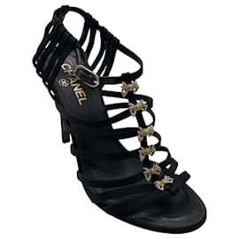 Chanel RARE Vintage 1999 Sandalias Caged de Satén Negro con Lazo y Pedrería Negro