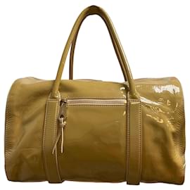 Chloé Chloe Madeleine Boston Bag aus Lackleder Tan Kamel