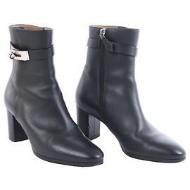Hermès Saint Germain Leather Ankle Boots in Black, size 36 Black