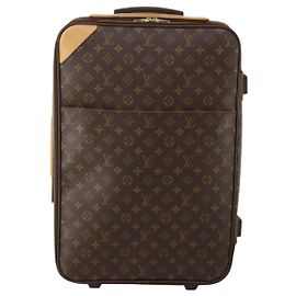 Louis Vuitton Pegase Luggage Monogram Canvas 55 Marrom