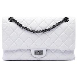 Bolsa de ombro Chanel Reissue 2.55 Double Flap 226 em couro de bezerro matelassê branco Branco