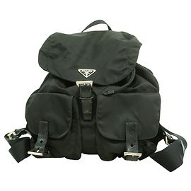 Prada Rucksack aus schwarzem Nylon mit silberner Hardware Schwarz