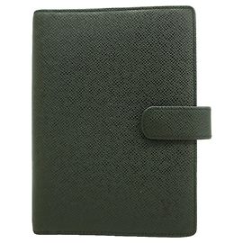 Louis Vuitton Taiga Agenda MM Notebook Cover Grey