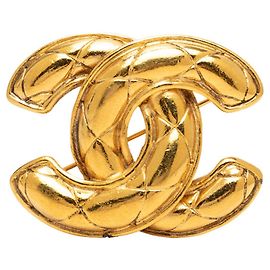 Broche Chanel Vintage Matelassé Coco Mark Doré