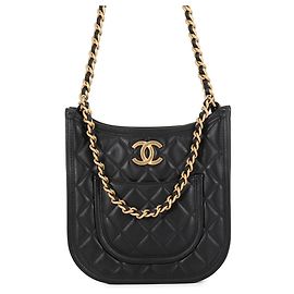 Borsa a tracolla Chanel Matelassé in pelle d'agnello nera Nero