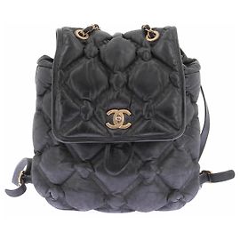 Chanel Mochila de couro acolchoada preta Preto